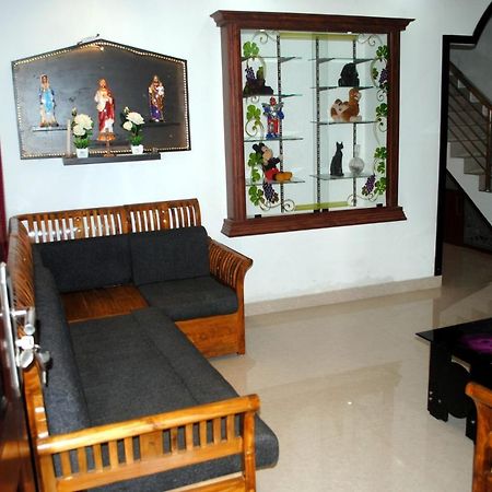 Nice Villa Irimbranallur 外观 照片