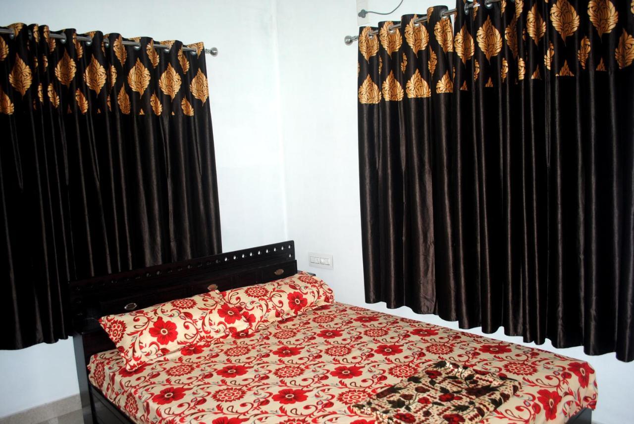 Nice Villa Irimbranallur 外观 照片